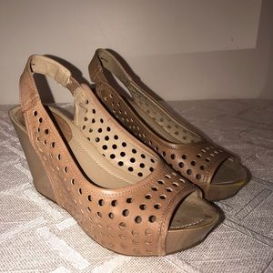 Leather Wedge- Kenneth Cole size 7.5