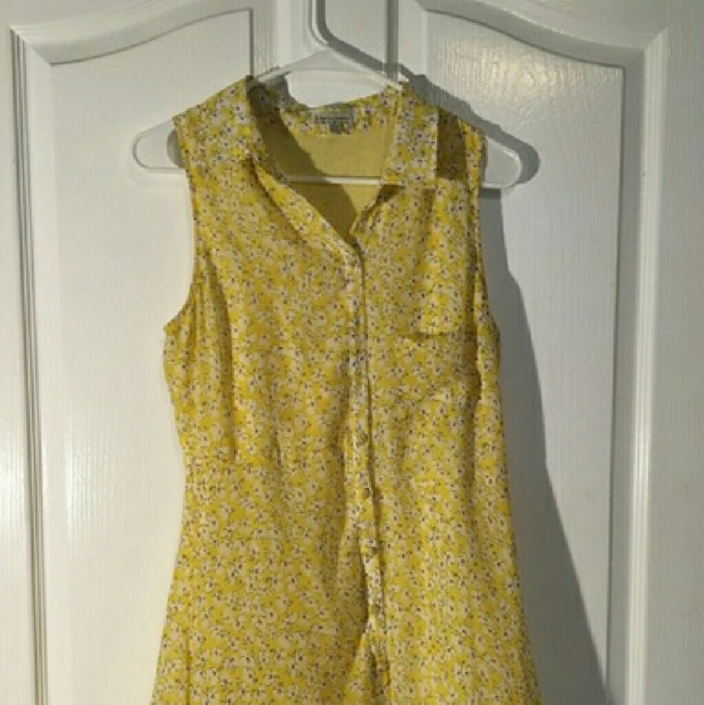 Beautiful bright floral short sundress.