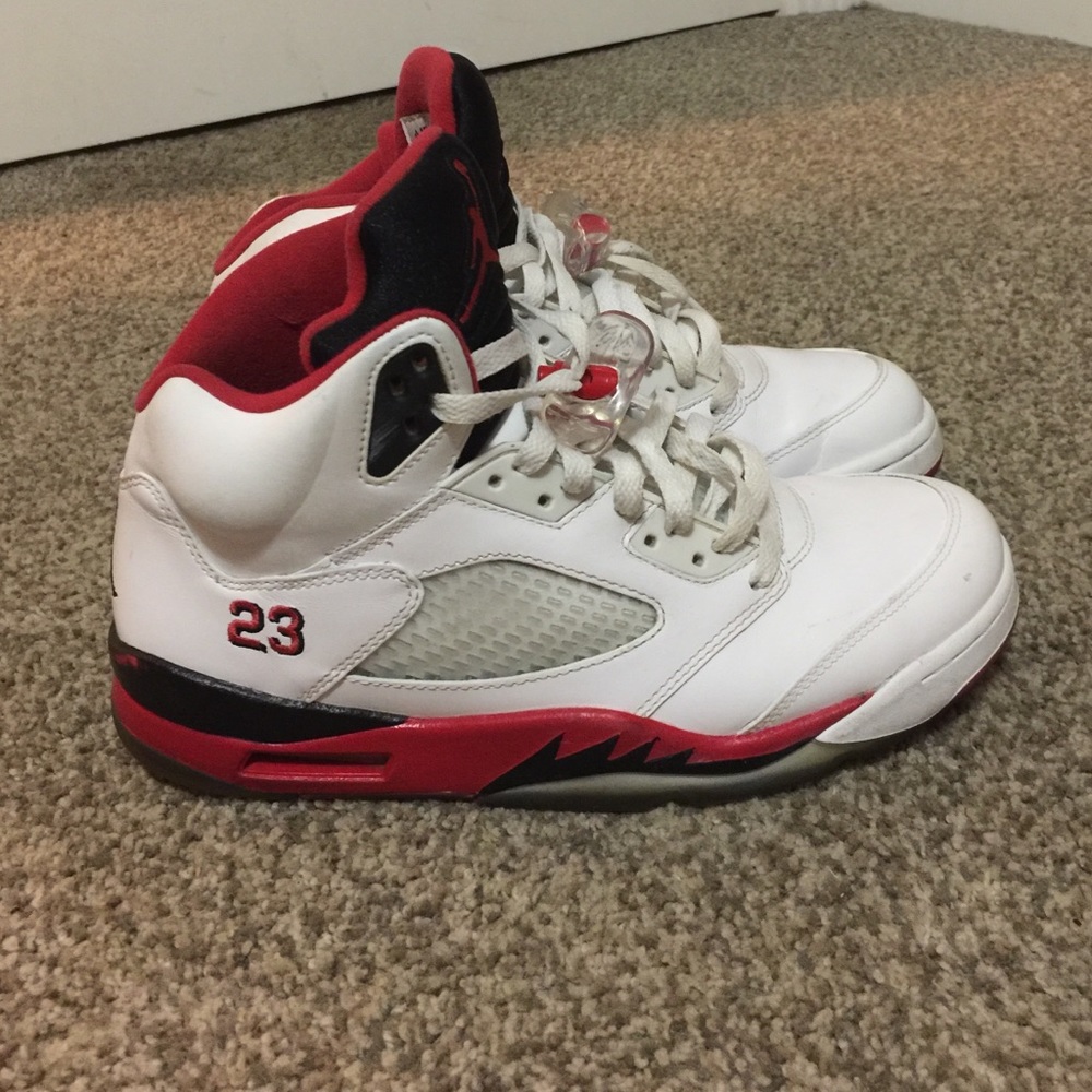 Air Jordan Retro 5 "Fire Red"