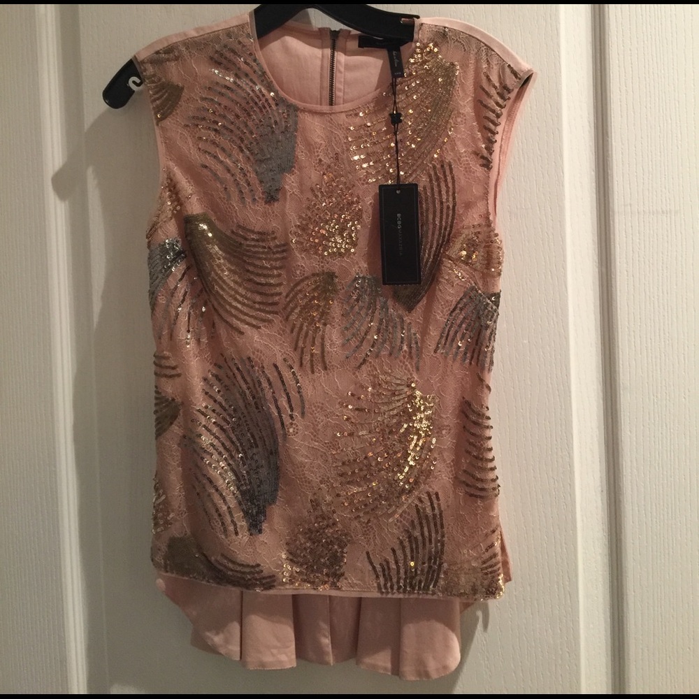 BCBGMAXAZRIA top