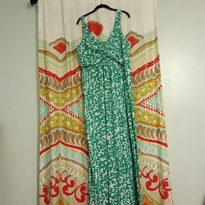 Sz 2x Sleeveless Green and White Maxi Dress