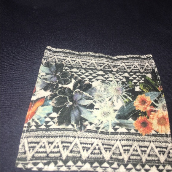 Pacsun on the byas t shirt - Picture 2 of 3
