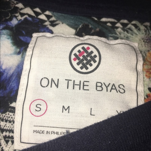 Pacsun on the byas t shirt - Picture 3 of 3