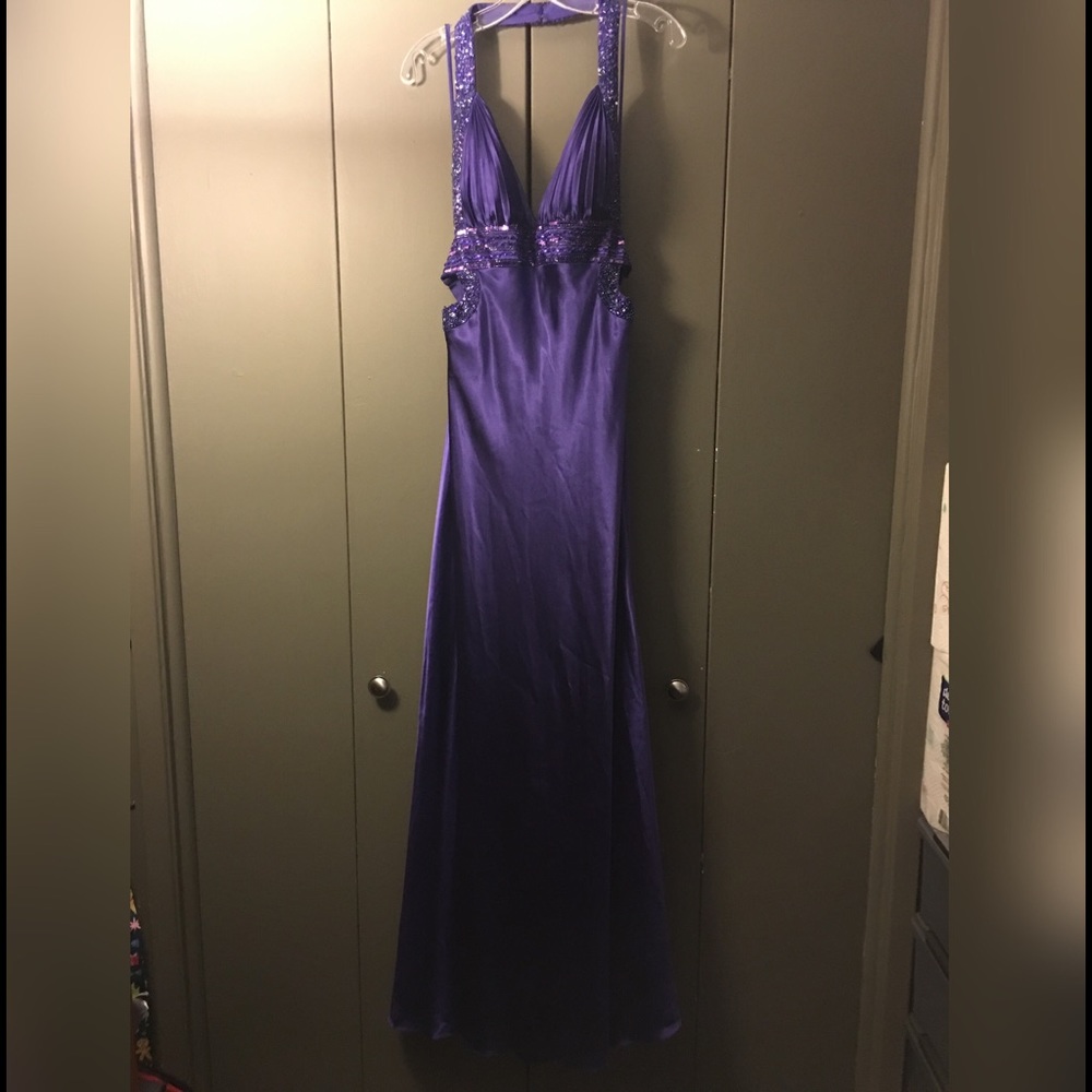 Prom Dress - Picture 2 of 3