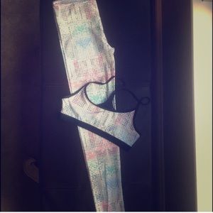 Fabletics xs long leggings with medium bra.