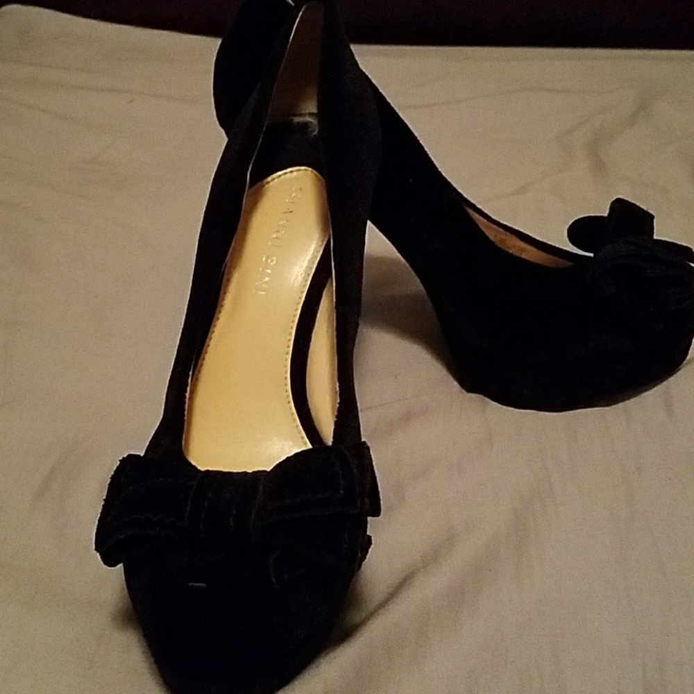 Black velvet bow heels