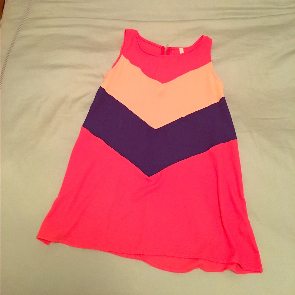NWOT Coral Chevron Sheer Tanktop