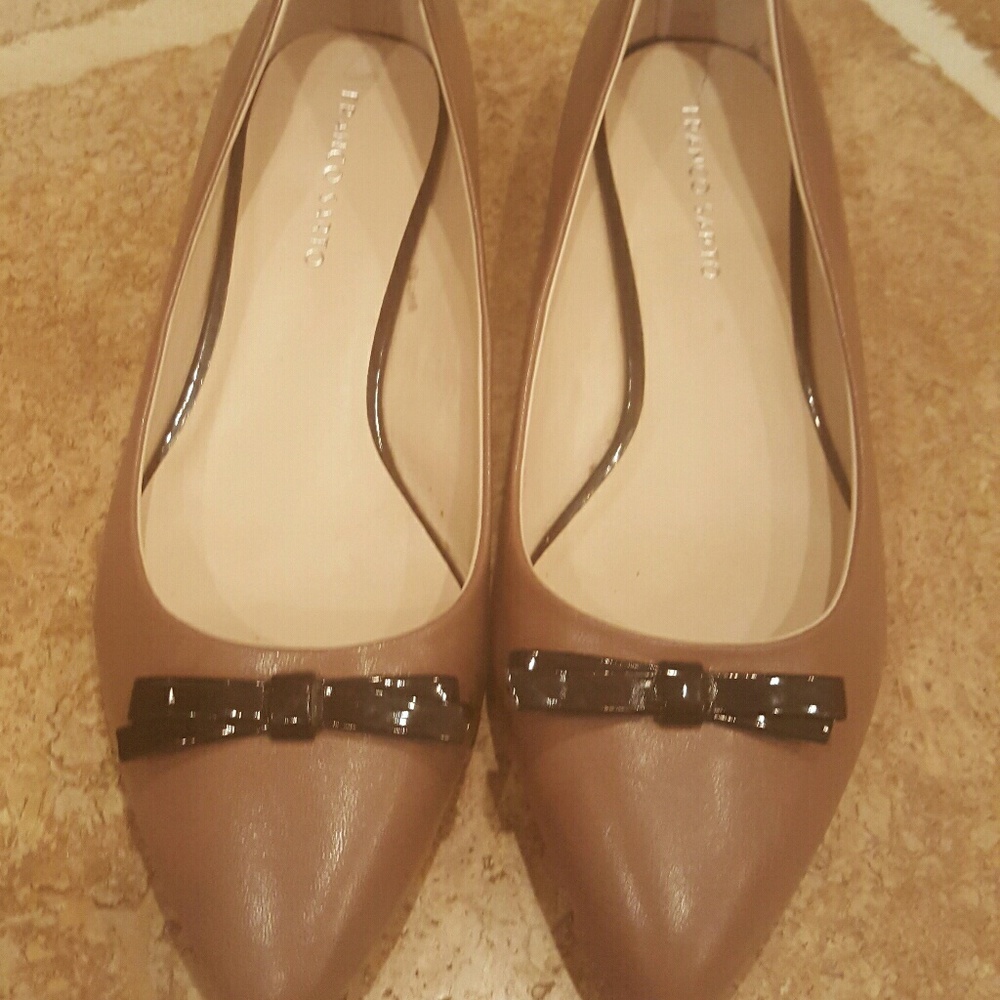 Black bow shoes