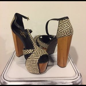 Jessica Simpson pumps size 9