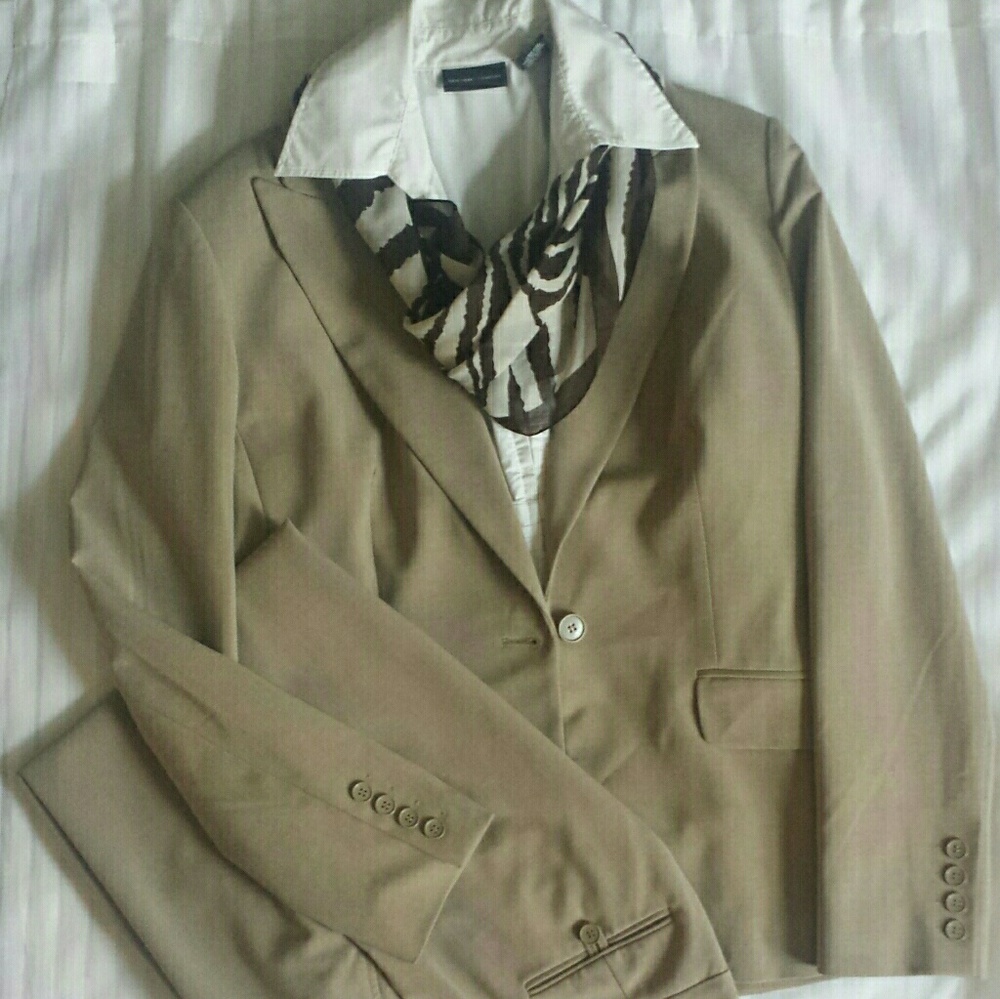 Women's Blazer New York & Company