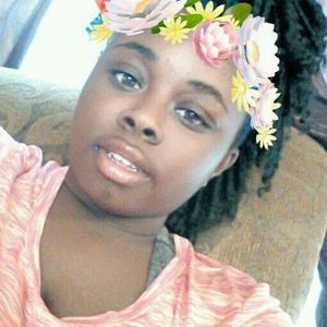 Meet your Posher, Niya