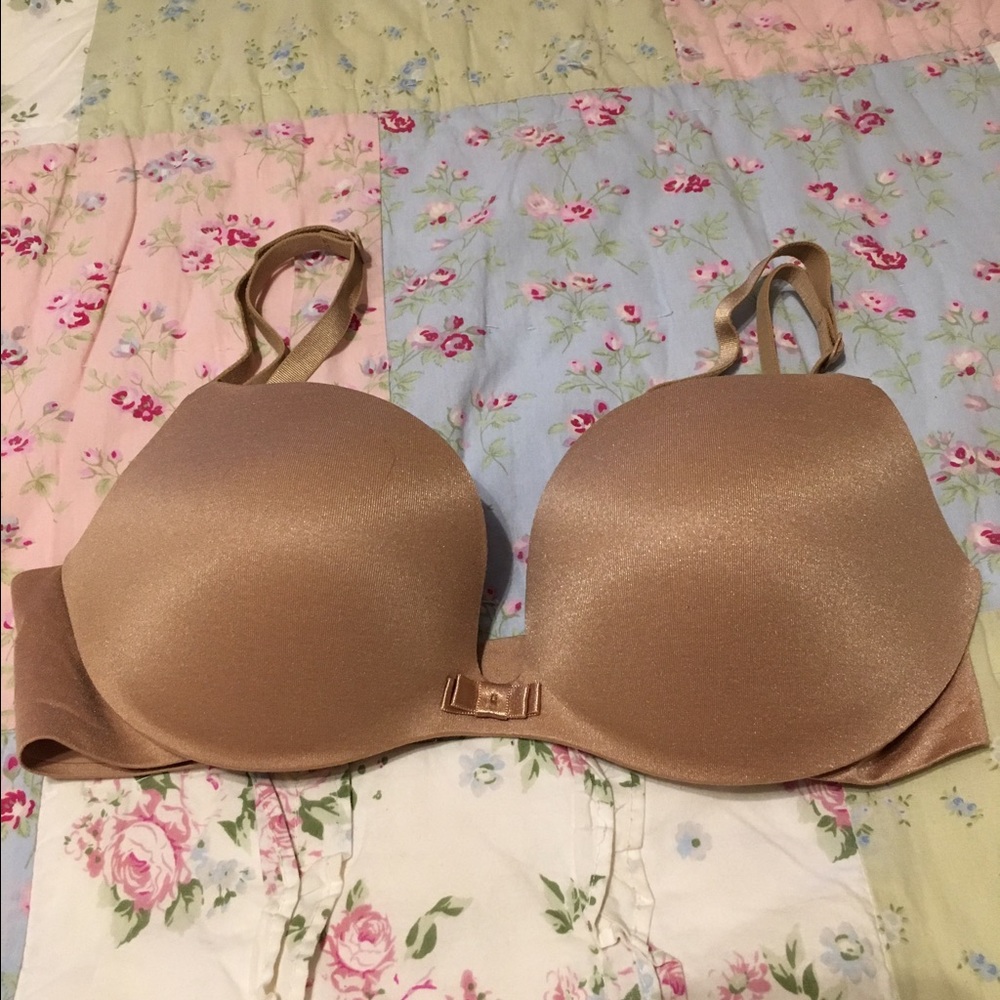 Victoria's Secret Incredible Bra