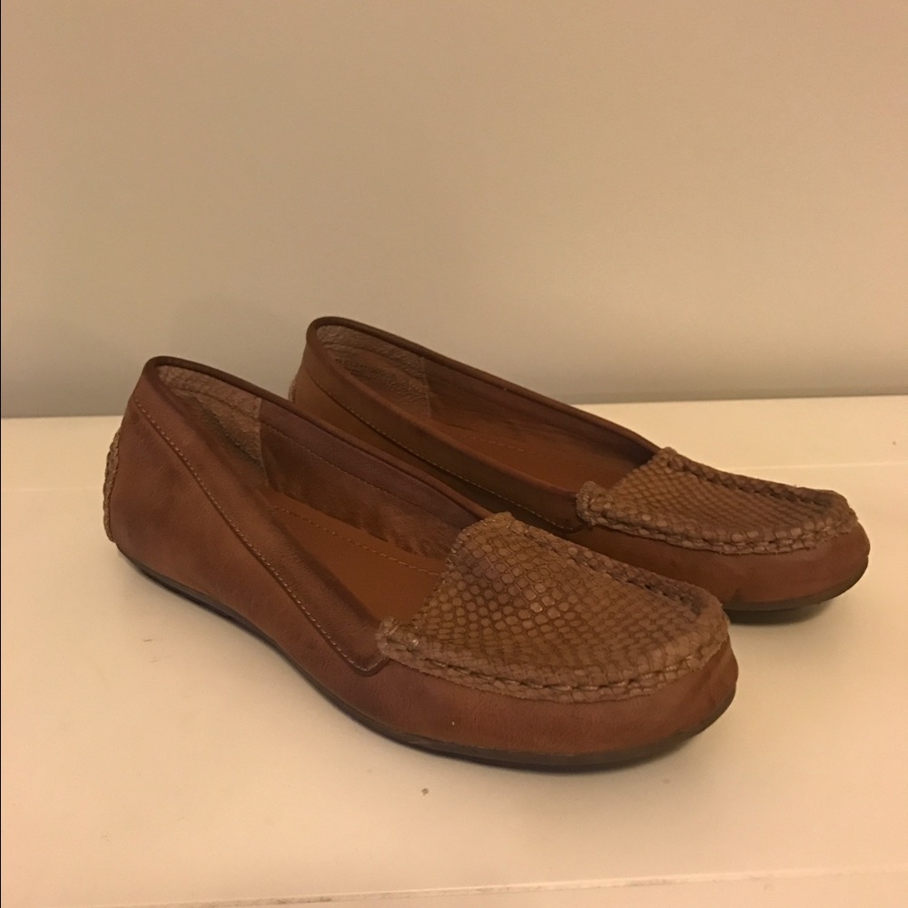 Bare Traps Leather Loafers