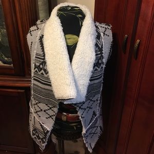 New Aztec design faux fur vest by Mossimo-Medium
