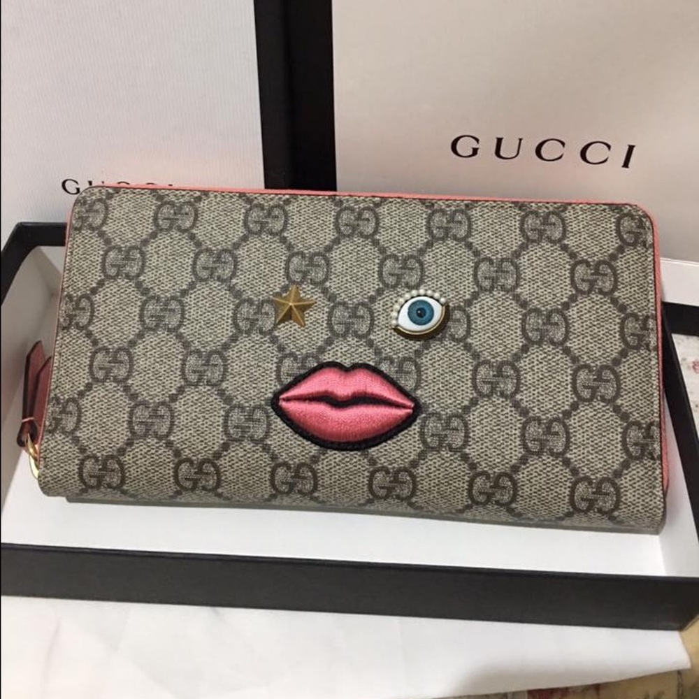 NIB Gucci Embroidered Face Wallet