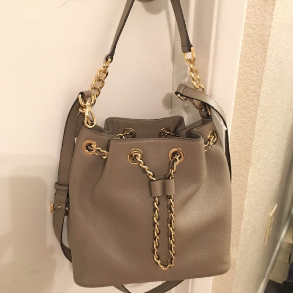 🚫Sold🚫Michael kors Frankie taupe med messenger - Picture 1 of 5