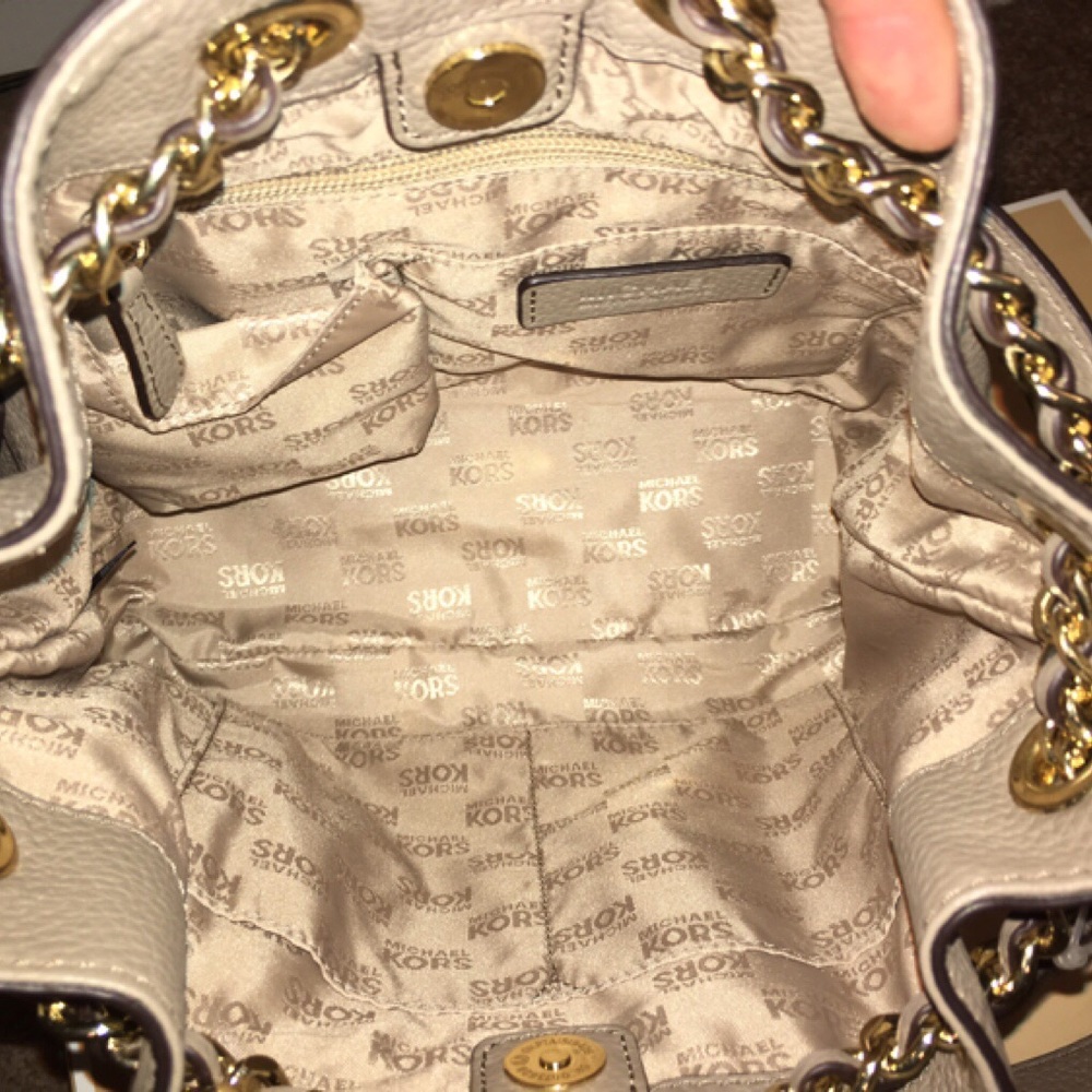 🚫Sold🚫Michael kors Frankie taupe med messenger - Picture 3 of 5
