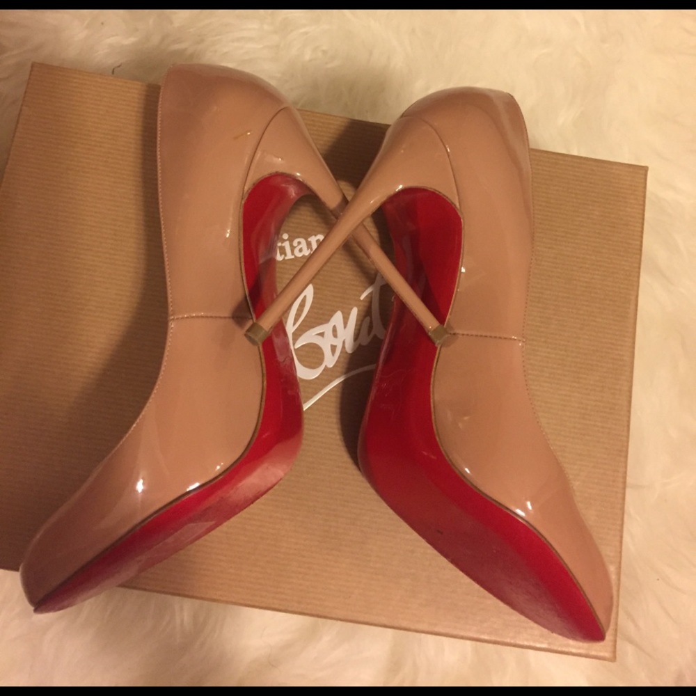 Nude authentic Christian Louboutin pumps - Picture 2 of 4