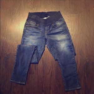 Gap Maternity Jeans size 6