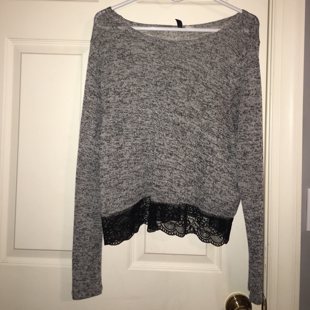 Grey top