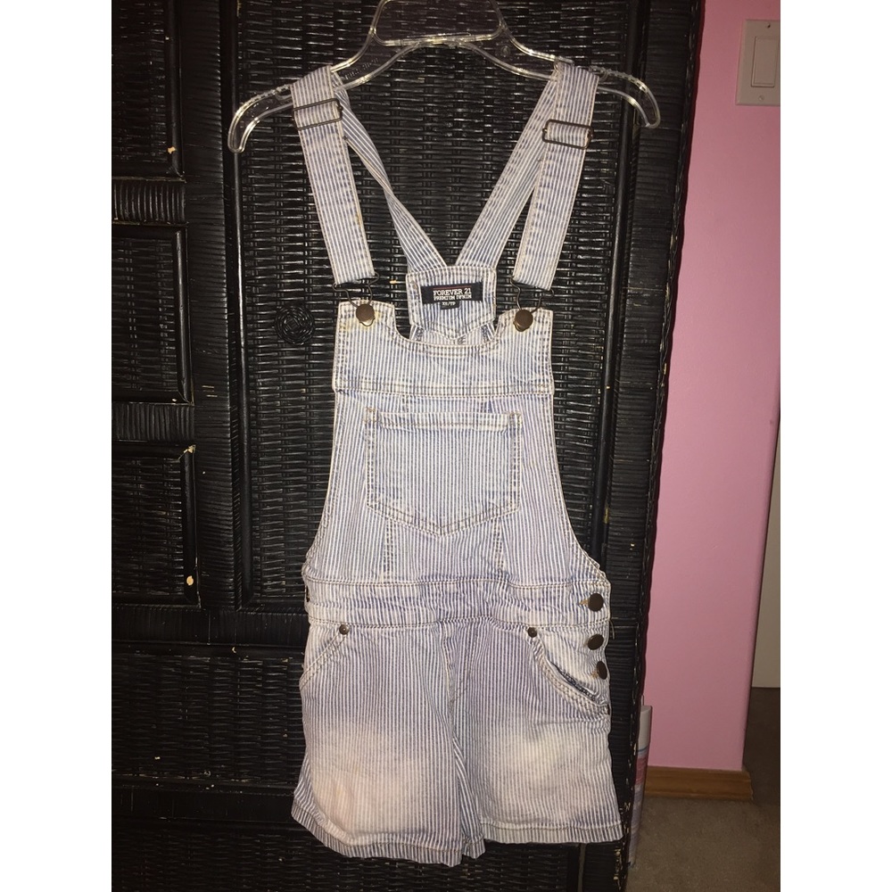 Overall shorts