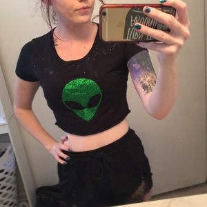 Alien crop top