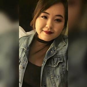 Meet your Posher, Cynthia