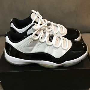 Air Jordan Retro 11 Concord Lows, Size 10.5