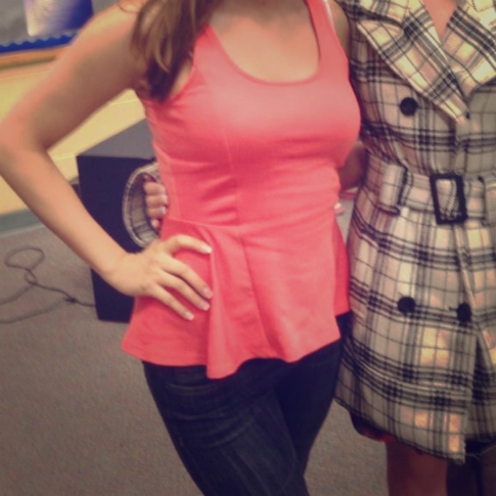 Super Cute pink Kirra Top