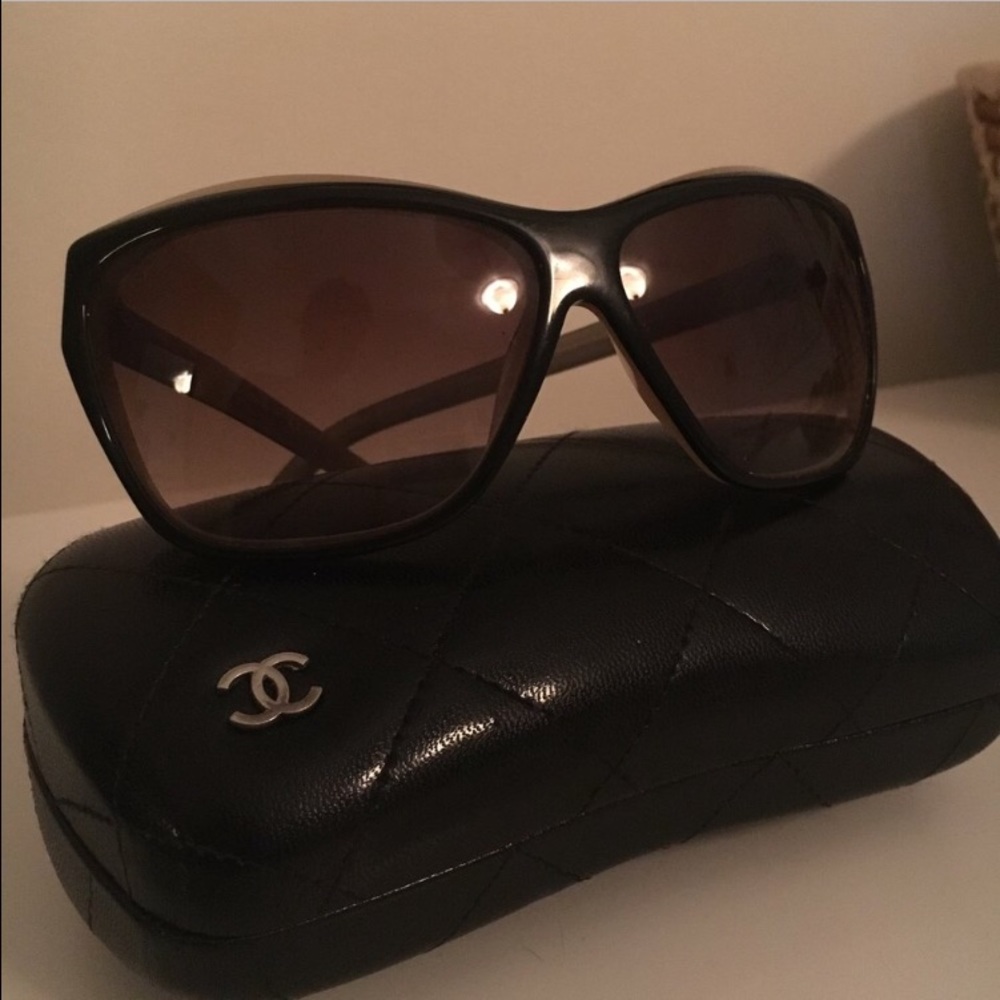 Chanel Black and Tan oversized sunglasses
