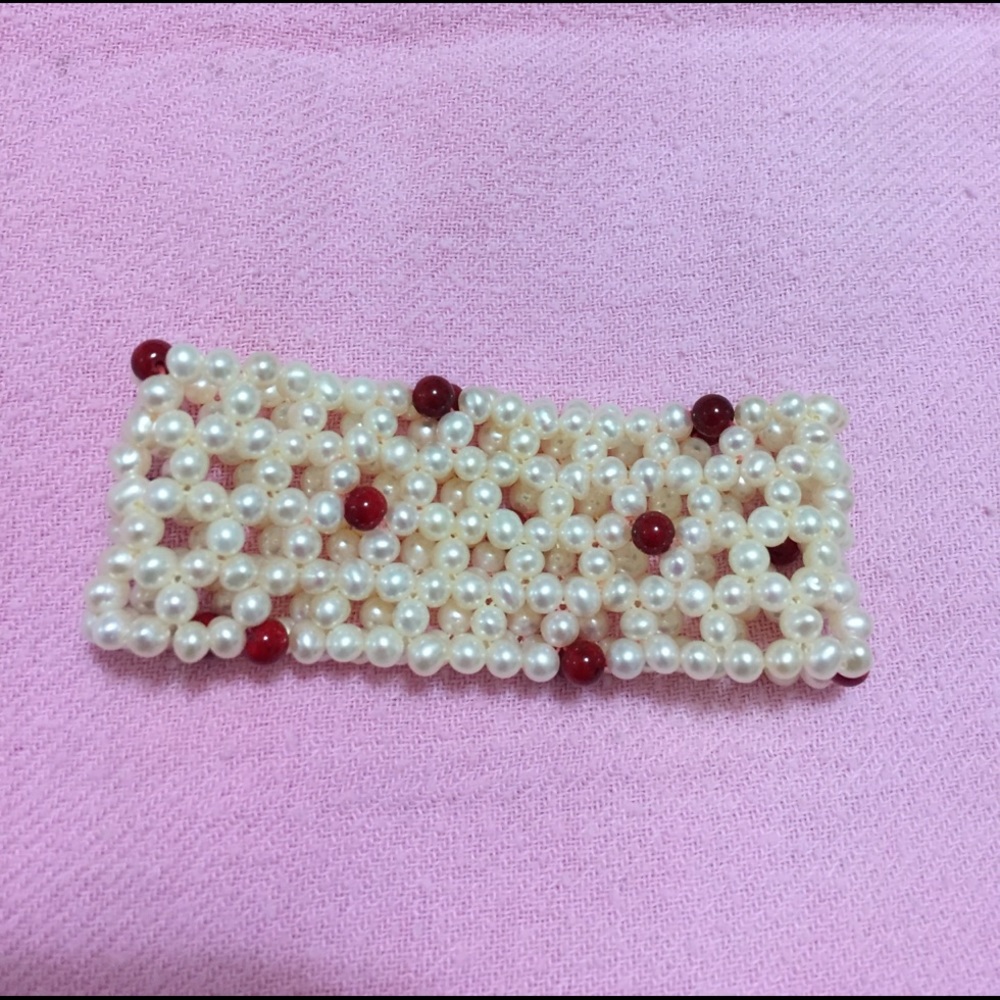 Cultured pearl bracelet