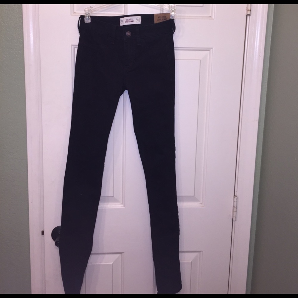 Black Hollister jeans