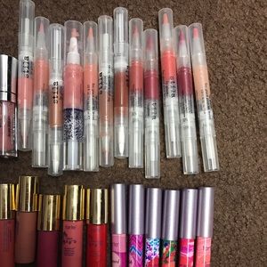 Lot of  36 Lipsticks + Lipgloss Tarte, Stila, NARS