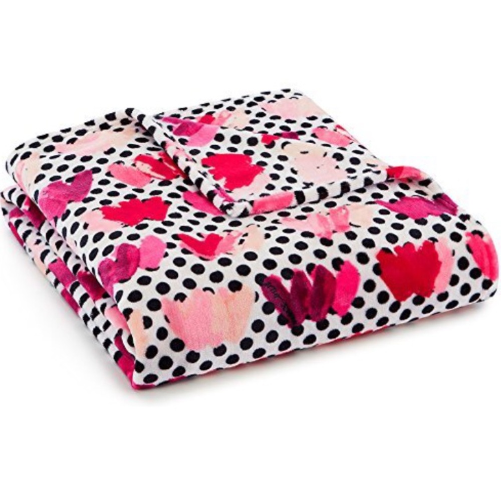 Betsey Johnson Painted Hearts Pink Plush Throw 💕 - Picture 6 of 8