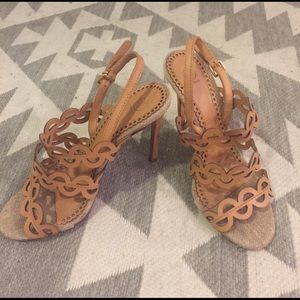 Tory Burch Scalloped Tan Leather Sandals Size 8