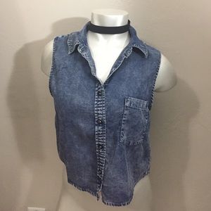 Washed denim sleeveless top