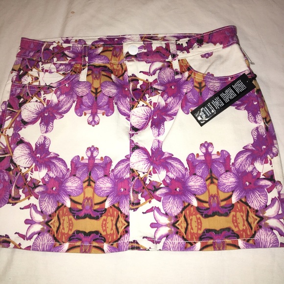 NWT Joe's Jeans Exotic-Print Mini Skirt in Fuchsia - Picture 4 of 4