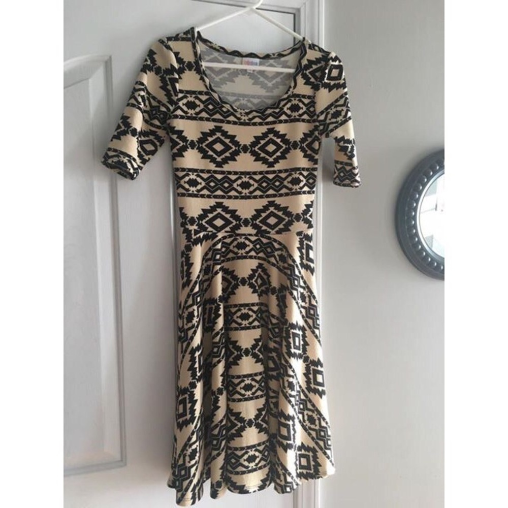 Lularoe XS Nicole cream and black
