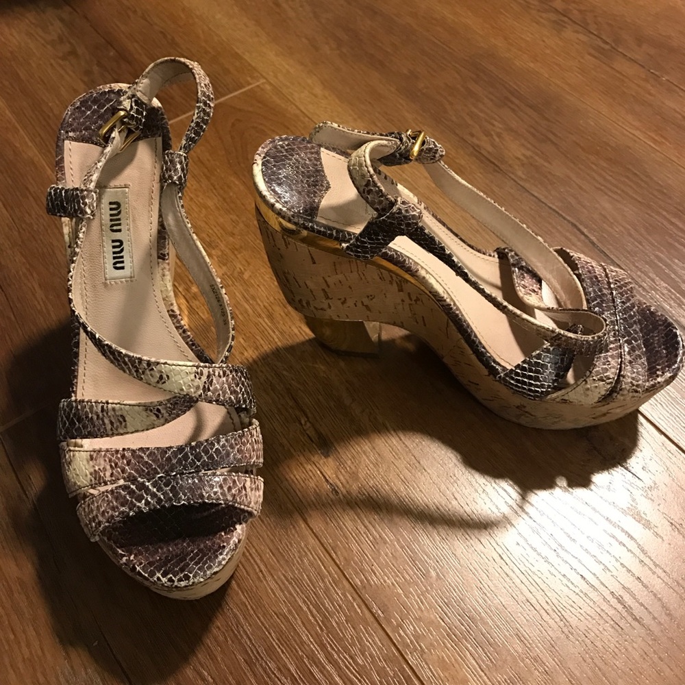 Miu Miu Gold-Python Platform-Wedges-Size-35 - image 1