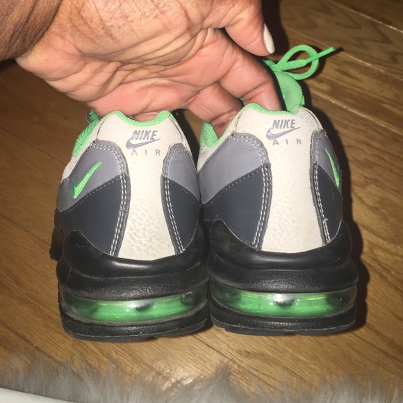 SOLD!!!!9/23/17 Nike air max - Picture 4 of 4