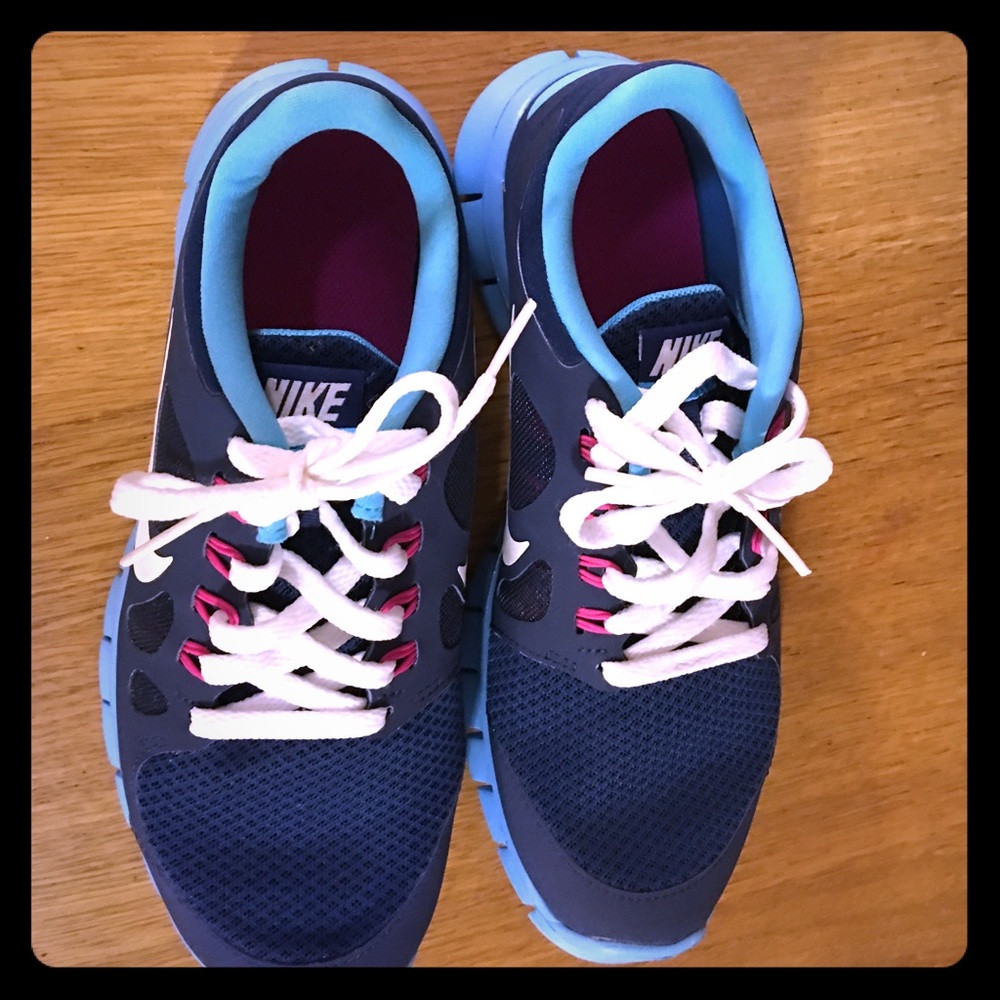 Nike free 5.0 brand new never wear