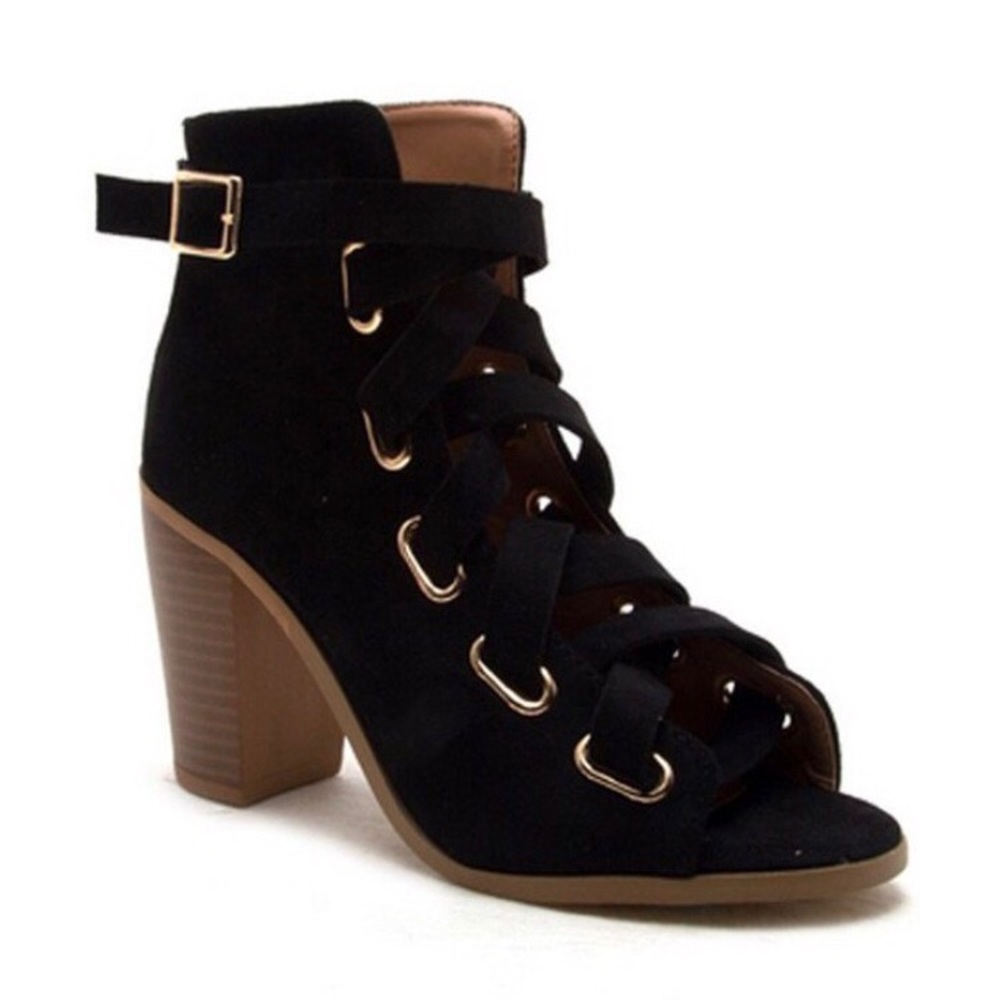 🎉Host PICK ! 🎉Black Lace Up Bootie