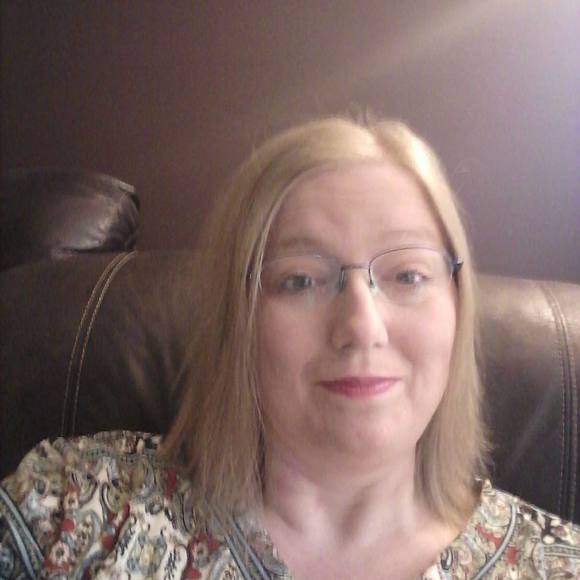 Meet your Posher, Christy - Picture 1 of 1