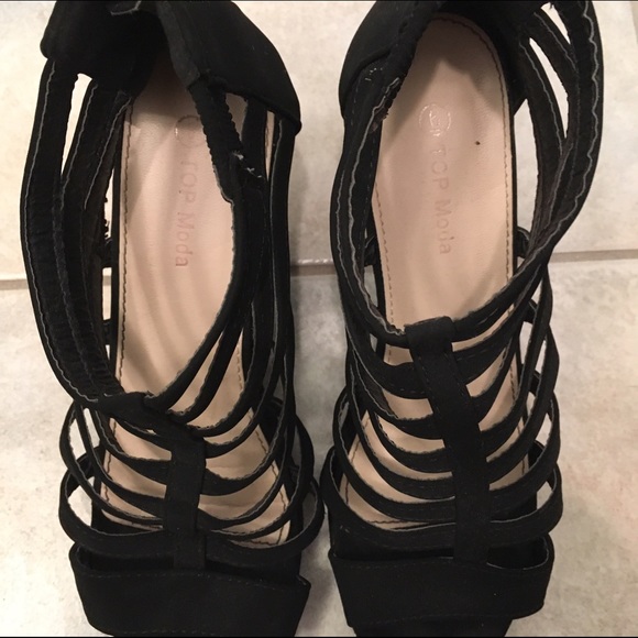 Really Cute Strappy High Heels - Picture 4 of 5