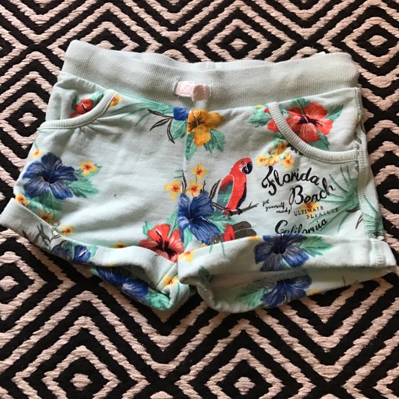 H&M Tropical Girl Shorts - Picture 1 of 4