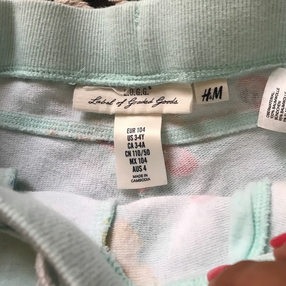 H&M Tropical Girl Shorts - Picture 3 of 4