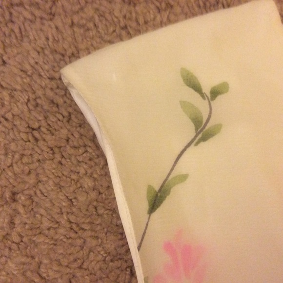 ⭐️ SOLD ⭐️ $398 Alice + Olivia silk floral dress - Picture 4 of 7