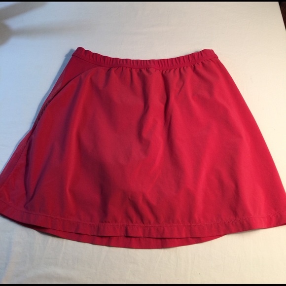 Nike Women's athletic skirt, built in shorts, EUC - Picture 2 of 7