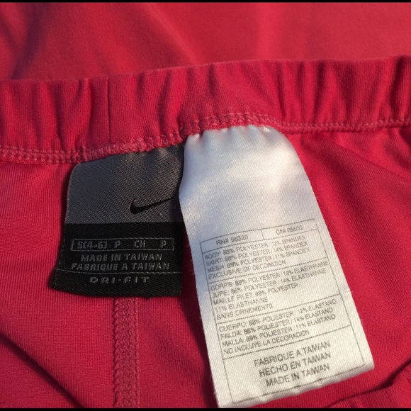 Nike Women's athletic skirt, built in shorts, EUC - Picture 4 of 7