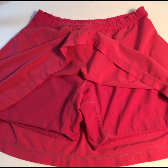 Nike Women's athletic skirt, built in shorts, EUC - Picture 5 of 7